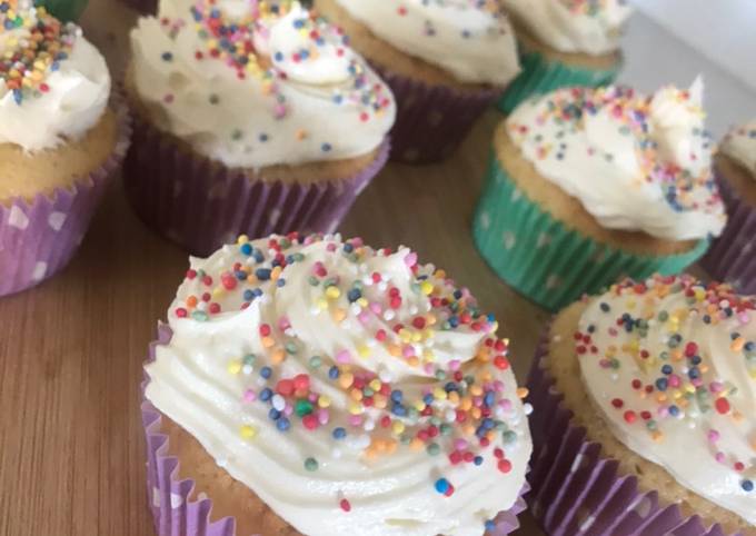 Resep Vanilla Cupcake With Buttercream Icing 🧁 Oleh Aldila Johnson ...