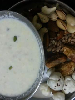 A picture of Makhana (fox nut) kheer.