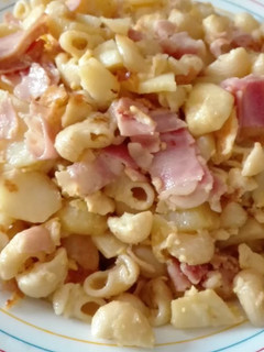 Una foto de Revuelto de patatas y pasta