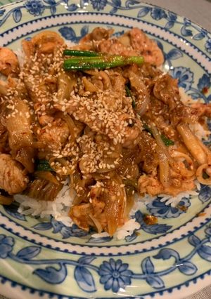 รูปของ ข้าวสวยหน้า หมูผัดกิมจิ ร้อนๆมาแล้วจ่ะ