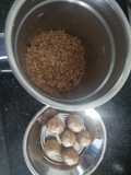 Instant gur and moongphali laddoos