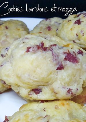 Une photo de Cookies salés lardons et mozzarella