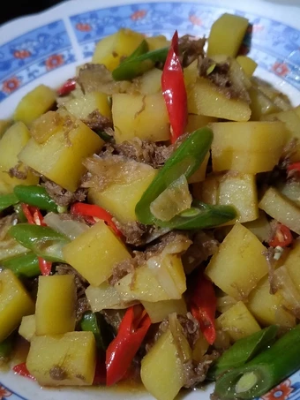 Langkah Gampang Menyiapkan Resep  Tumis Kentang, Buncis &amp; Daging Cincang yang Lezat, Enak