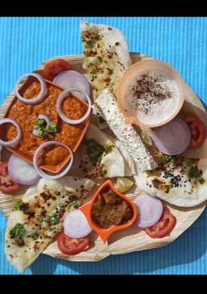 પનીરમખની(paneer makhni recipe in Gujarati) રેસીપી મુખ્ય ફોટો