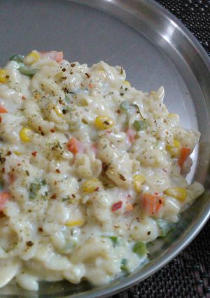 A picture of Bechamel sauce pasta.