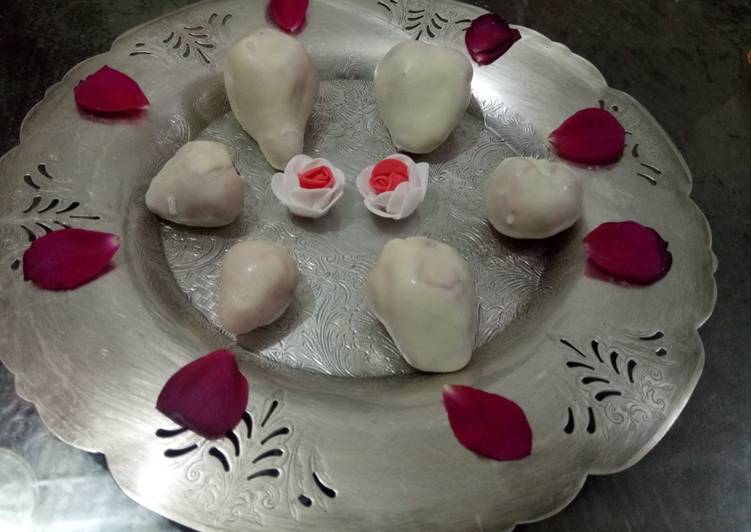 Recipe of Great White chocolate coated strawberry Cooking Basics for Newbies