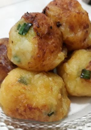Foto resep Bola bola kentang isi sambal tempe dan sosis