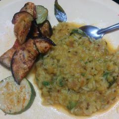 A picture of Dal khichadi.