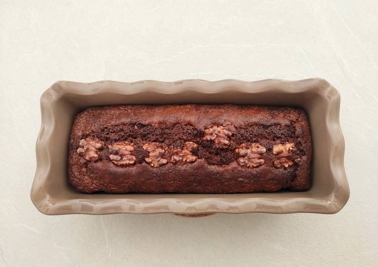 Banana bread con noci e cioccolato