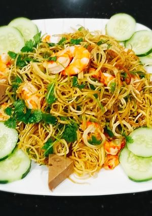 Hình của món Hoa chuối trộn tôm.