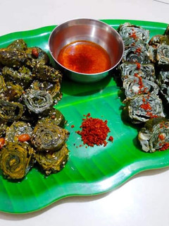 પાત્રા  (Patra Recipe In Gujarati) રેસીપી મુખ્ય ફોટો