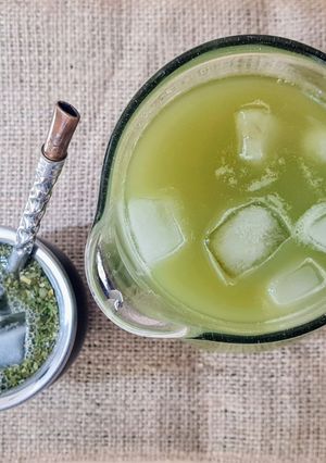 Una foto de Tereré de matcha 🍵 enlazando infusiones, rituales, culturas: guaraní - nipona 🧉