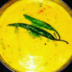 A picture of Maharashtrian Besan Curry.