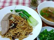 Gambar mee kolok