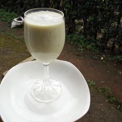 A picture of Avocado Banana Smoothie#teamcontest#s&jblends.