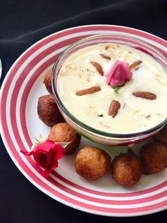 દૂધ પાક (Dudh Paak Recipe In Gujarati) રેસીપી મુખ્ય ફોટો