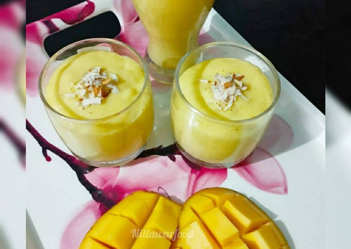 Mango milkshake recipe