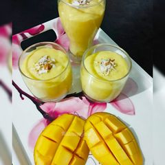 A picture of Mango milkshake recipe.