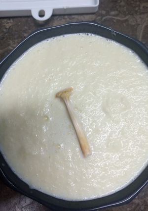 A picture of Garlic paste.