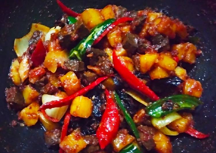 Resep Sambel goreng kentang ati sapi yang Bisa Manjain Lidah