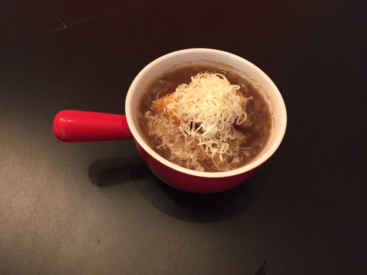 Easy Steps to Make Recipe French Onion Soup with Parmesan/Mozzarella Croutons that is So Delicious, Addictive}