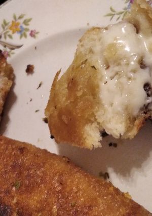 Una foto de Empanada de pan y queso