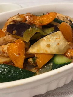 黄杏· 紫甜椒·鸡胸肉沙拉(当季水果 & 蔬菜好搭配👍👍) 的食譜成品照片