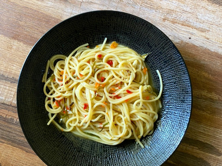 Resep Spaghetti Aglio e Olio Daun Jeruk, Sempurna