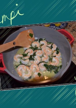 A picture of Shrimp Scampi with Greens.