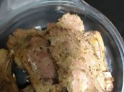 Una foto de carne a la brasa