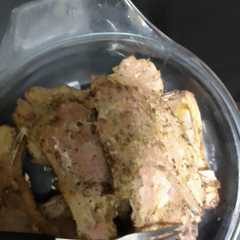 Una foto de Chuletas de cordero a la brasa con ajo y perejil