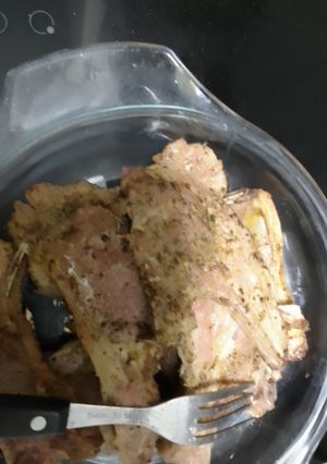 Una foto de Chuletas de cordero a la brasa con ajo y perejil