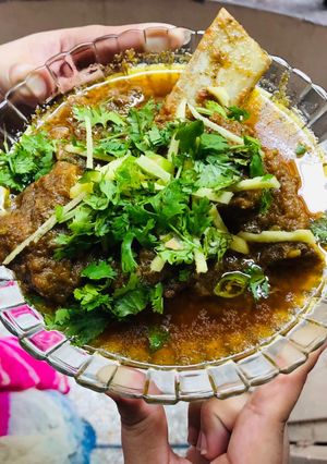 A picture of Lazeez Mutton karahi.