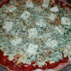 Una foto de Pizza con masa de Remolacha