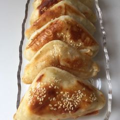 A picture of Baked bread sandwich in sandwich maker.