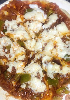चीज़ पिज़्जा (cheese pizza recipe in Hindi) रेसिपी मुख्य फोटो