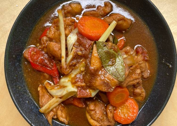 Langkah Mudah untuk Menyiapkan Semur Ayam Enak ? Anti Gagal