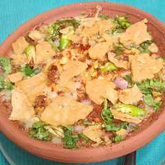 A picture of Street style Kullad Wali Moradabadi Dal Chat.