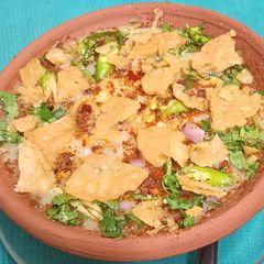 A picture of Street style Kullad Wali Moradabadi Dal Chat.