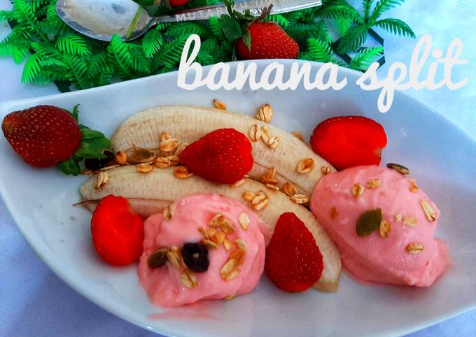 Langkah Mudah untuk Membuat Banana Split, Sempurna