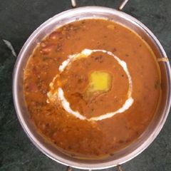 A picture of Creamy buttery dal makhani.