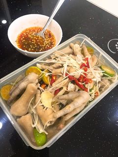 Hình của món Chân Gà xả tắc.