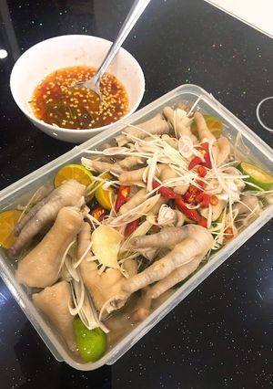 Hình của món Chân Gà xả tắc.