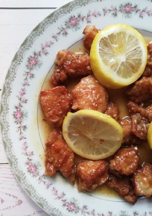 A picture of Lemon Chicken.