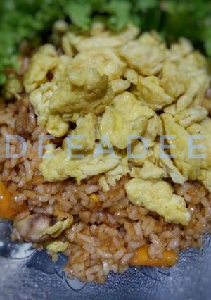 Foto resep 27. Nasi Goreng (gak begitu) Merah 😂
