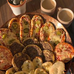 A picture of Quick pastries for a warm Sunday family breakfast ☀️🌷😋.