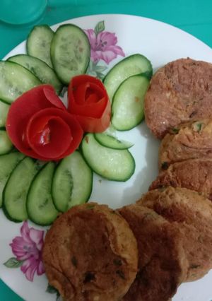 A picture of Shami alu beef kabab.