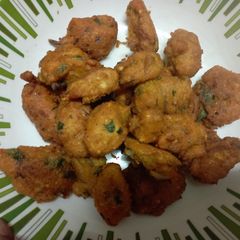 A picture of Moong dal ke pakore.