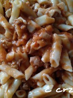 Una foto de Macarrones con boletus y tomate