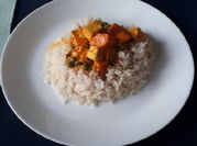 Une photo de tofu pomme de terre